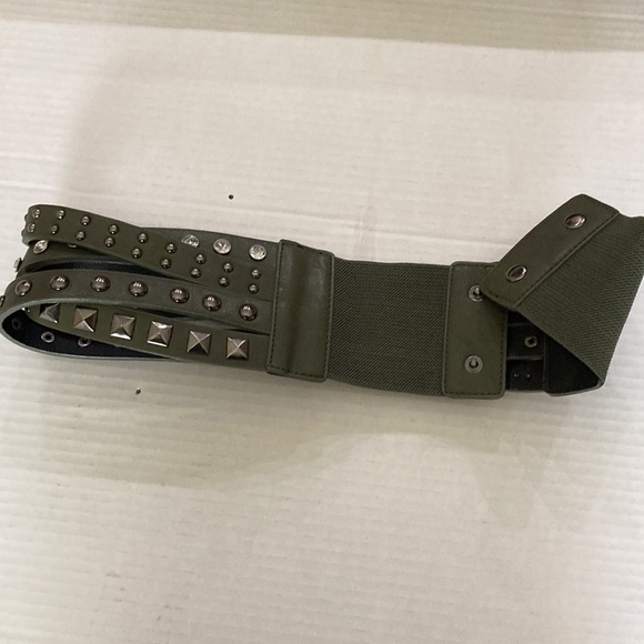 BEAUTIFUL BELT STUDDED EMBELLISHED DETAILS - Picture 6 of 14